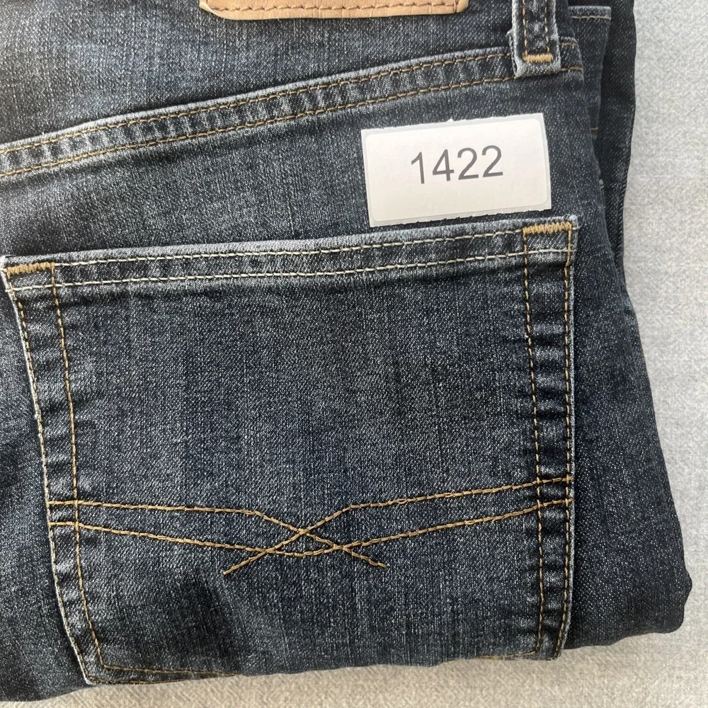 Signature Levi Jeans Men's 30x32 Blue Cotton Denim Straight Leg Stretch